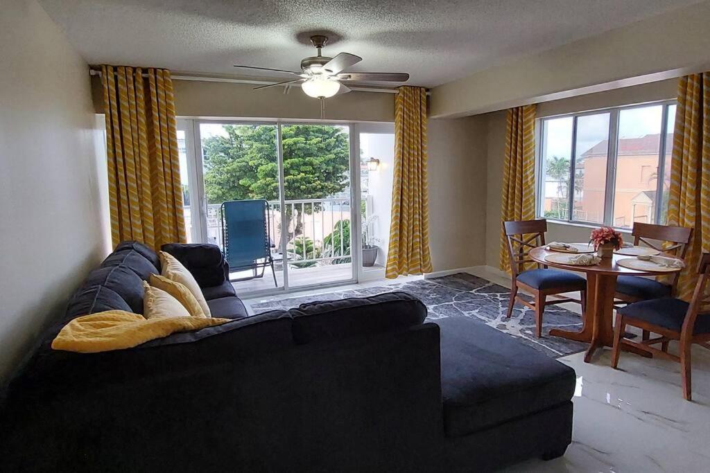 Nassau Harbour Cozy 2 Bedroom Condo 外观 照片